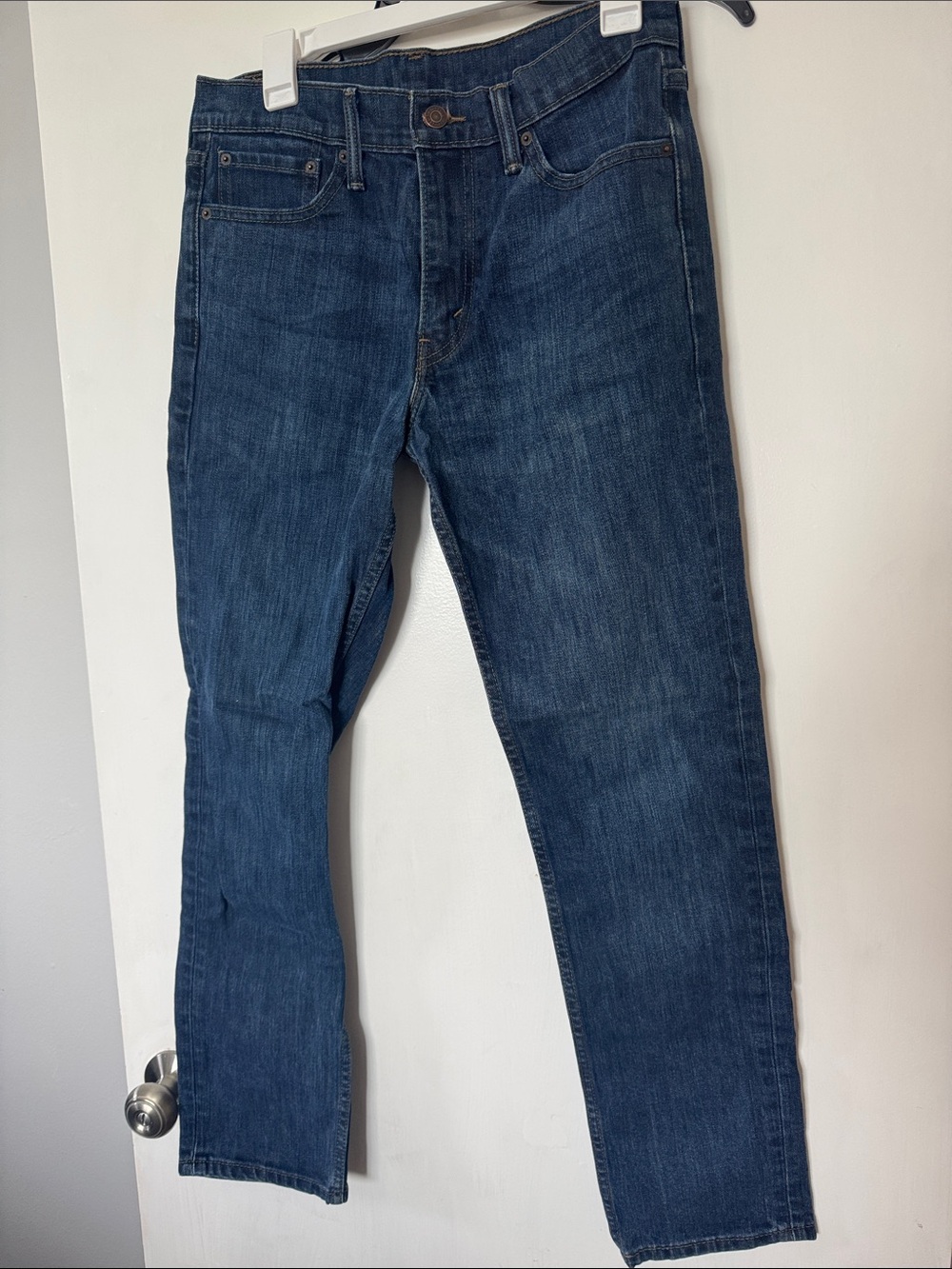 EUC Levi’s 511 33x32 Dark Blue Men's Jeans